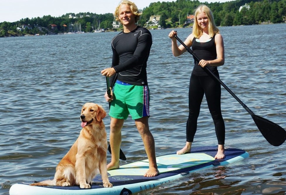 Hacer paddle surf con dos personas